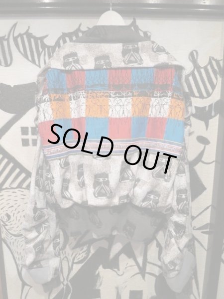 画像4: 【USED】bodysong(ボディーソング)コモンスリーブ総グラフィック柄ボンバージャケット (4)