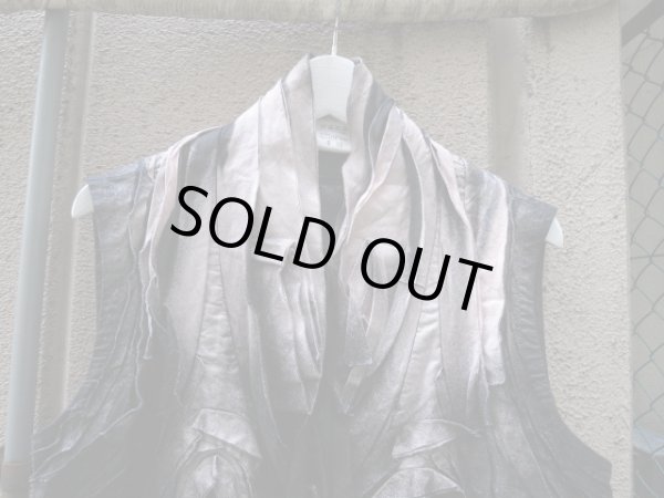 画像2: 【USED】ISSEY MIYAKE(イッセイミヤケ)デザインノースリーブシャツトップス (2)