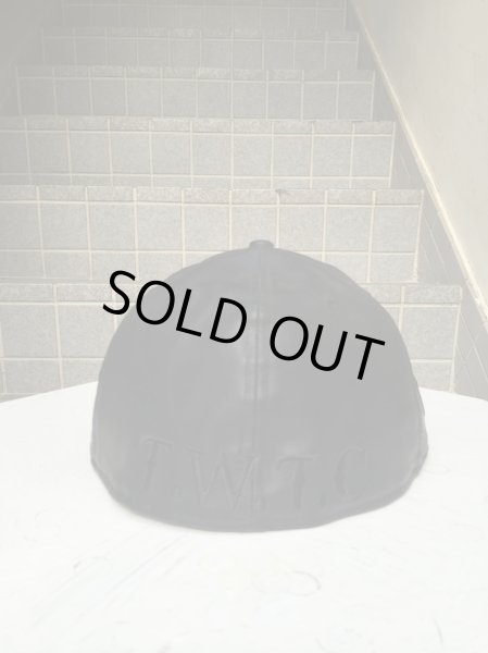 画像4: 【USED】KTZ×NEWERA(ココントウザイ×ニューエラ)ロゴ刺繍レザーキャップ (4)