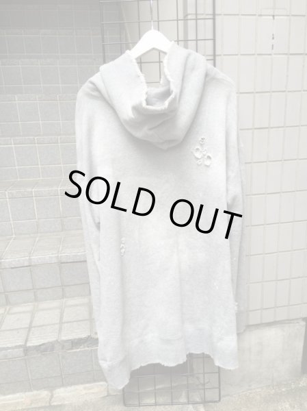 画像3: 【my beautiful landlet マイビューティフル ランドレット】グレーダメージ＆ブリーチ加工スウェットパーカー (3)