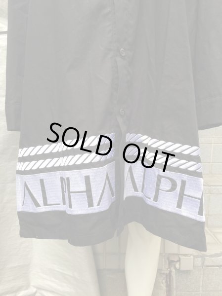 画像2: 【SKINGRAFT スキングラフト】裾刺繍ロングシャツ (2)