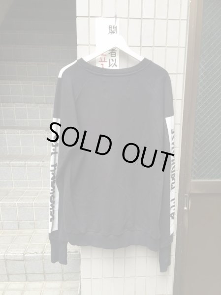 画像3: 【A.J.L MADHOUSE BY ASGER JUEL LARSEN アスガージュエルラーセン】プリントフィンガーホールスウェット (3)