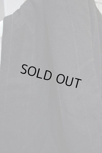 画像2: 【my beautiful landlet マイビューティフルランドレット】黒ウール地中綿入りスヌード (2)