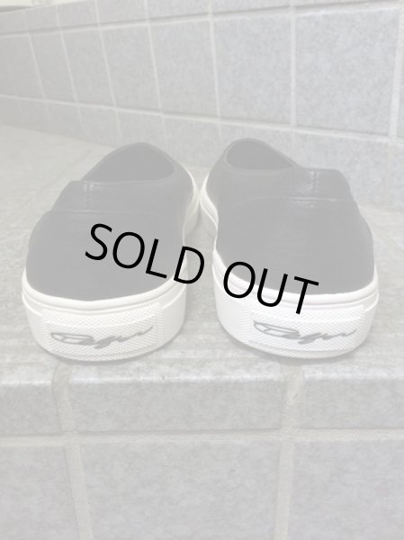 画像4: 【TELFAR テルファー】黒レザースリッポンシューズ  (4)