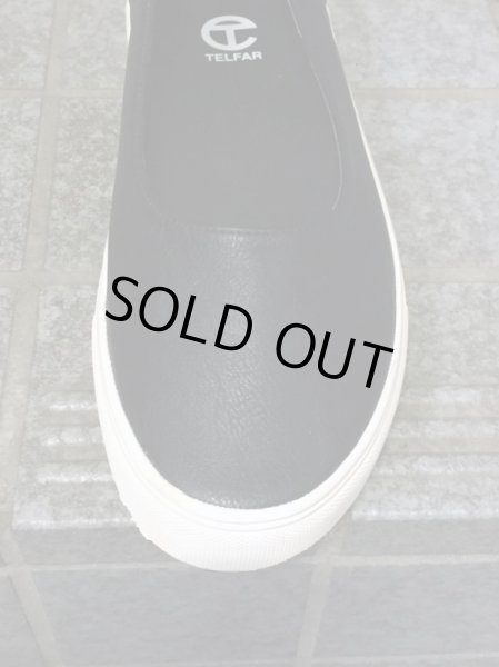 画像2: 【TELFAR テルファー】黒レザースリッポンシューズ  (2)