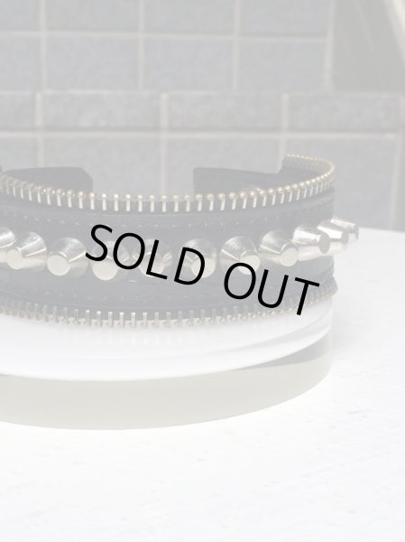 画像5: 【F.E.A.R フィアー】スタッズ装飾型押しレザーブレスレット (5)