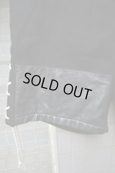 画像4: 【JIeDa ジエダ】黒ウール地×レザードッキングデザインショートパンツ (4)