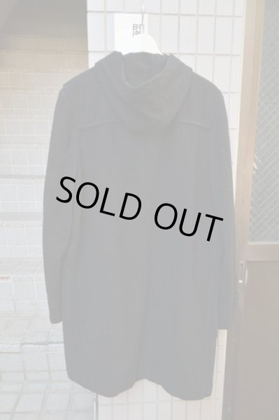 画像2: 【COMME des GARCONS HOMME PLUS コムデギャルソン オム プリュス】黒ウール地ダッフルコート (2)