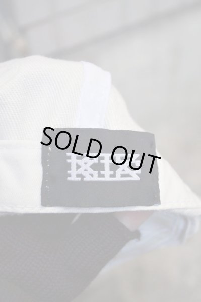 画像7: 【KTZ ココントウザイ】白パッチ装飾キャップ (7)