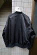 画像2: 【MIKIO SAKABE ミキオサカベ】黒リボンMA-1ジャケット (2)