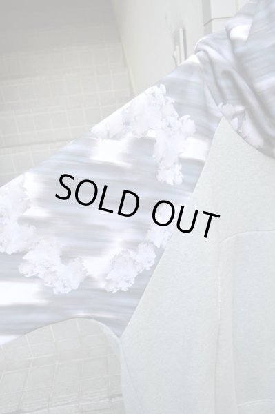 画像4: 【BALMUNG バルムング】グレー×総柄切替ハイネックスウェット (4)