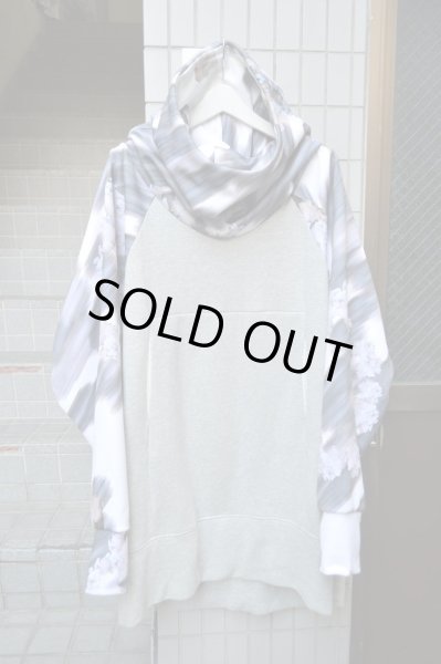 画像2: 【BALMUNG バルムング】グレー×総柄切替ハイネックスウェット (2)