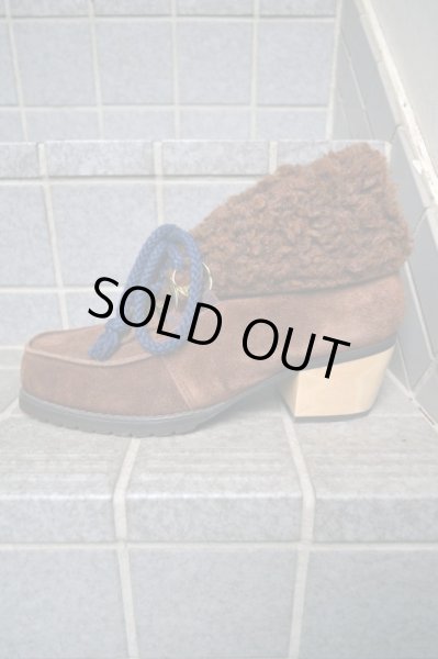 画像3: 【banal chic bizarre バナルシックビザール】ベロアレザー×ボアモカシンヒールブーツ ブラウン (3)