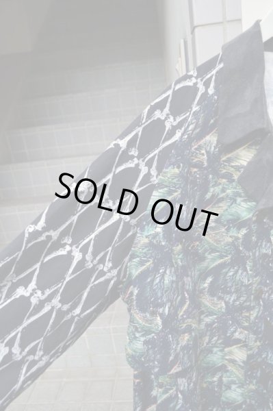 画像3: 【JUVENILE HALL ROLLCALL ジュベナイル ホール ロールコール】クロスボーン×グラフィック総柄切替トレンチコート (3)