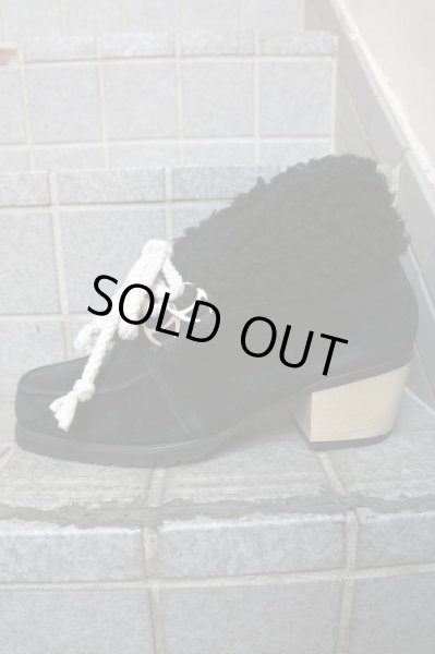 画像3: 【banal chic bizarre バナルシックビザール】ベロアレザー×ボアモカシンヒールブーツ 黒 (3)