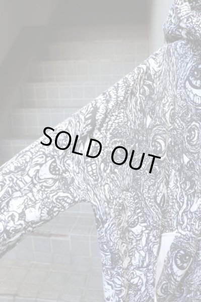 画像3: 【M:E×RBT CO エム イー×アールビーティ】モンスター柄縄紐ロングパーカー (3)