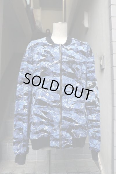 画像6: 【mikio sakabe ミキオサカベ】タイガーカモ柄×刺繍MA-1ジャケット (6)