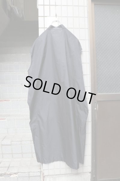 画像2: 【chloma クロマ】ENAフィルムワンピース ブラック (2)