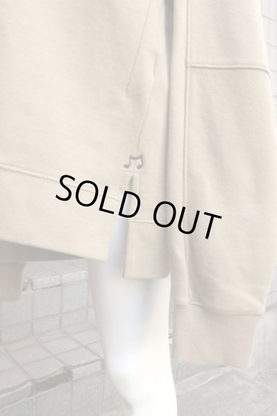 画像2: 【NUMBER NINE DENIM ナンバーナイン デニム】ロゴ刺繍＆バックプリントビッグスウェット ベージュ (2)