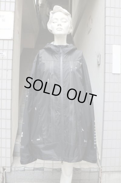 画像8: 【PUMA×GraphersRock プーマ グラファーズロック】グラフィック柄マウンテンパーカー ブラック (8)