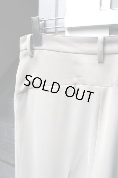 画像4: 【ハトラ hatra】タック入りラップパンツ ベージュ (4)