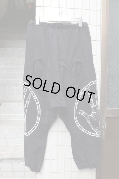 画像2: 【Daniel Palillo ダニエルパリッロ】グラフィックプリントサルエルスウェットパンツ ブラック (2)