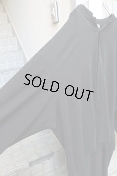 画像3: 【Yohji Yamamoto POUR HOMME ヨウジヤマモト プールオム】血まみれバックプリントスタンドカラーテールロングシャツ (3)