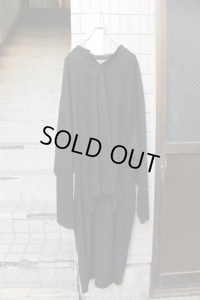 画像2: 【Yohji Yamamoto POUR HOMME ヨウジヤマモト プールオム】血まみれバックプリントスタンドカラーテールロングシャツ (2)