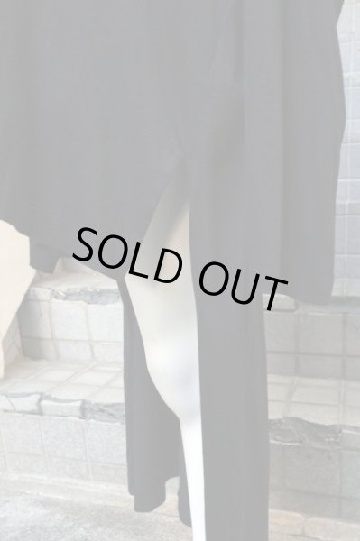 画像8: 【Yohji Yamamoto POUR HOMME ヨウジヤマモト プールオム】血まみれバックプリントスタンドカラーテールロングシャツ (8)