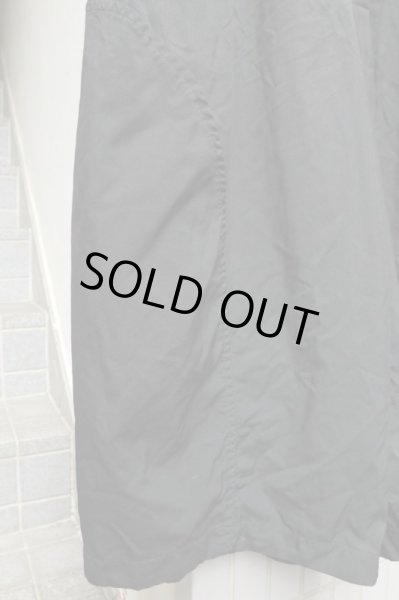 画像4: 【BLACK COMME des GARCONS  ブラック コムデギャルソン】ポリ縮絨クロップドワイドパンツ (4)