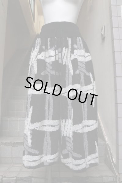 画像6: 【NAKID by G.V.G.V ネイキッド バイ ジーヴィージーヴィー】有刺鉄線柄ワイドニットパンツ (6)