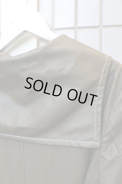 画像6: 【GROWING PAINS グローイングペインズ】ケープ付きFレザーセーラーワンピースコート (6)