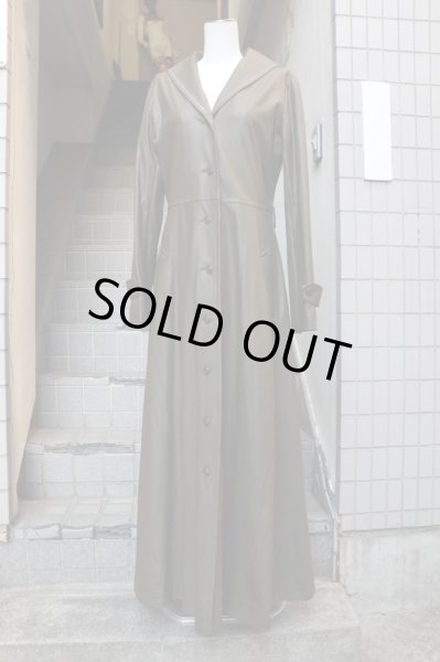 画像9: 【GROWING PAINS グローイングペインズ】ケープ付きFレザーセーラーワンピースコート (9)