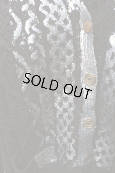 画像4: 【YUKI FUJISAWA ユキフジサワ】箔プリントケーブル編みニットカーディガン (4)