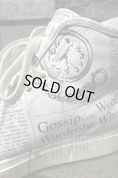 画像8: 【JOHN GALLIANO ジョンガリアーノ】 ニュースペーパー柄レザーハイカットスニーカー (8)