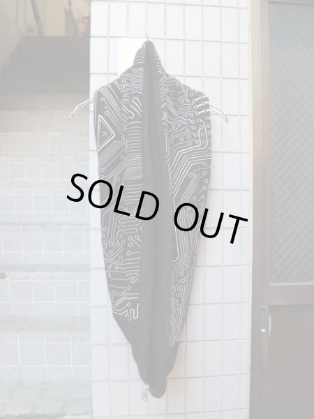 画像3: 【kakuremi カクレミ】 グラフィック柄ジッパー付きスヌード (3)