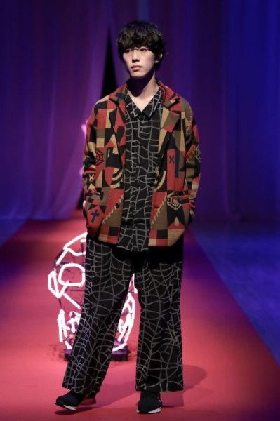 画像8: 【ha za ma はざま】 カーブライン柄ワイドパンツ  (8)