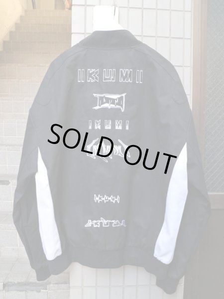 画像2: 【IKUMI イクミ】 ロゴ刺繍レーシングジャケット (2)