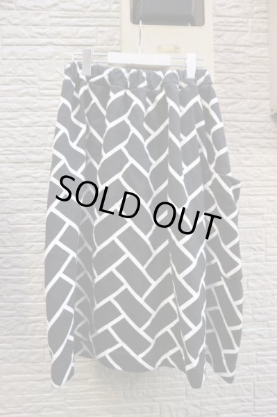 画像2: 【HENRIK VIBSKOV ヘンリックヴィブスコブ】幾何学柄スウェットスカート (2)