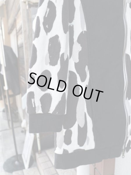 画像4: 【ha za ma any(|)any はざま エニーエニー】柄切替アシンメトリースウェットパーカー (4)