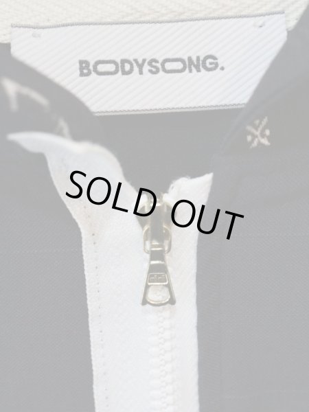 画像7: 【BODYSONG ボディーソング】RandomWHOODIE2 ギャバウール地アシンメトリーデザインジップパーカー (7)