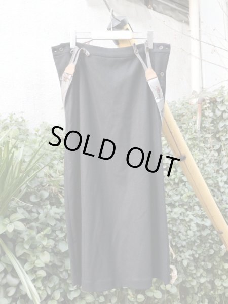 画像6: 【individual sentiments インディヴィジュアルセンチメンツ】サスペンダー付きレイヤーデザインウールロングスカート (6)