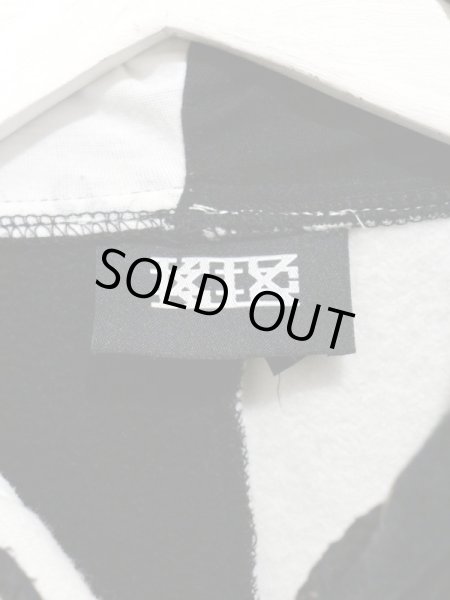 画像6: 【KTZ ケーティーゼット】モノトーン切替パッチ＆刺繍スウェットパーカー (6)