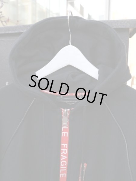 画像4: 【CHRISTIAN DADA クリスチャンダダ】FRAGILE 止水ジップスウェットパーカー (4)