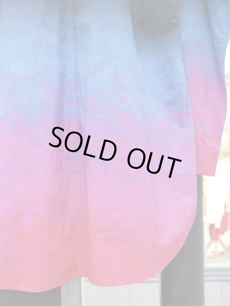 画像5: 【ha za ma はざま】見えないものを見ようとして一人で見上げた真っ赤な空のシャツブラウス (5)