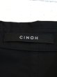 画像5: 【CINOH チノ】バックルベルト装飾デザインロングシャツ (5)
