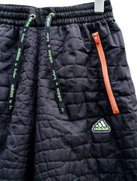 画像3: 【adidas by kolor アディダス カラー】コラボ エンボス ナイロン ショートパンツ (3)