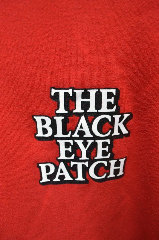 Black Eye Patch ブラックアイパッチ】赤ロゴプリントプルオーバー