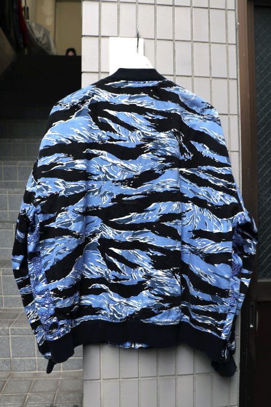 【mikio sakabe ミキオサカベ】タイガーカモ柄×刺繍MA-1ジャケット